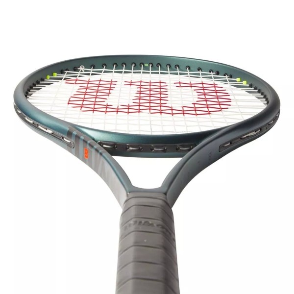 Wilson Blade 100UL v9 (265g) racket | Ipontennis