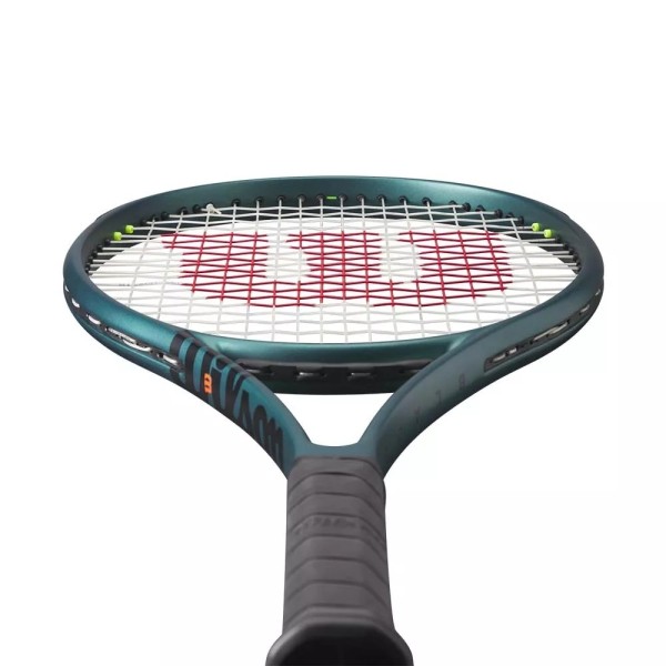 Wilson Blade 101L v9 (275g) racket | Ipontennis